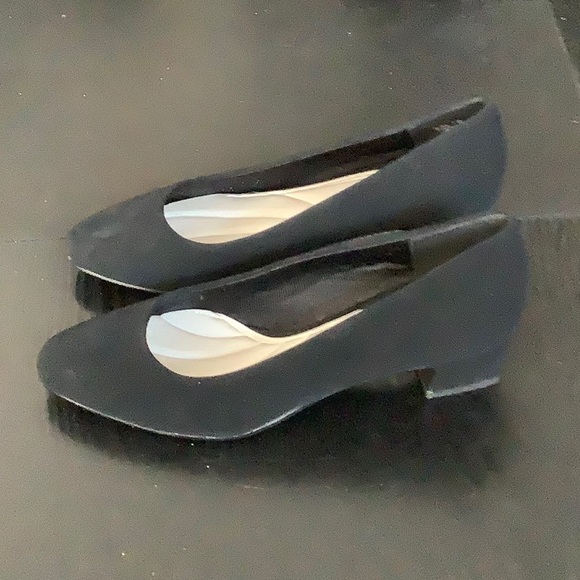 Easy Street black velvet two inch heel - Picture 5 of 5